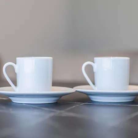 Charmie Queen - Infinity Pool & * Năvodari