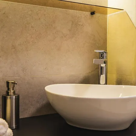 Charmie Queen - Infinity Pool & Appartement