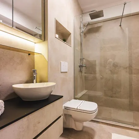 Charmie Queen Std In Infinity Pool & Apartamento *