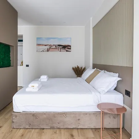 Charmie Queen - Infinity Pool & * Нэводари