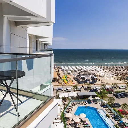Charmie Queen - Infinity Pool & Apartment *