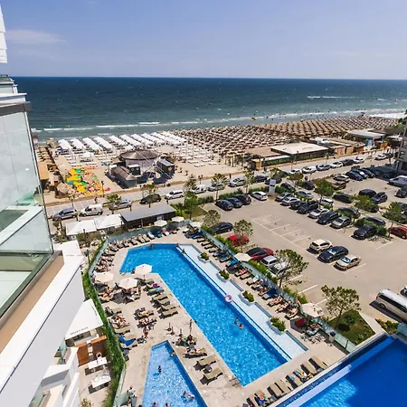 Апартаменты Charmie Queen - Infinity Pool & *